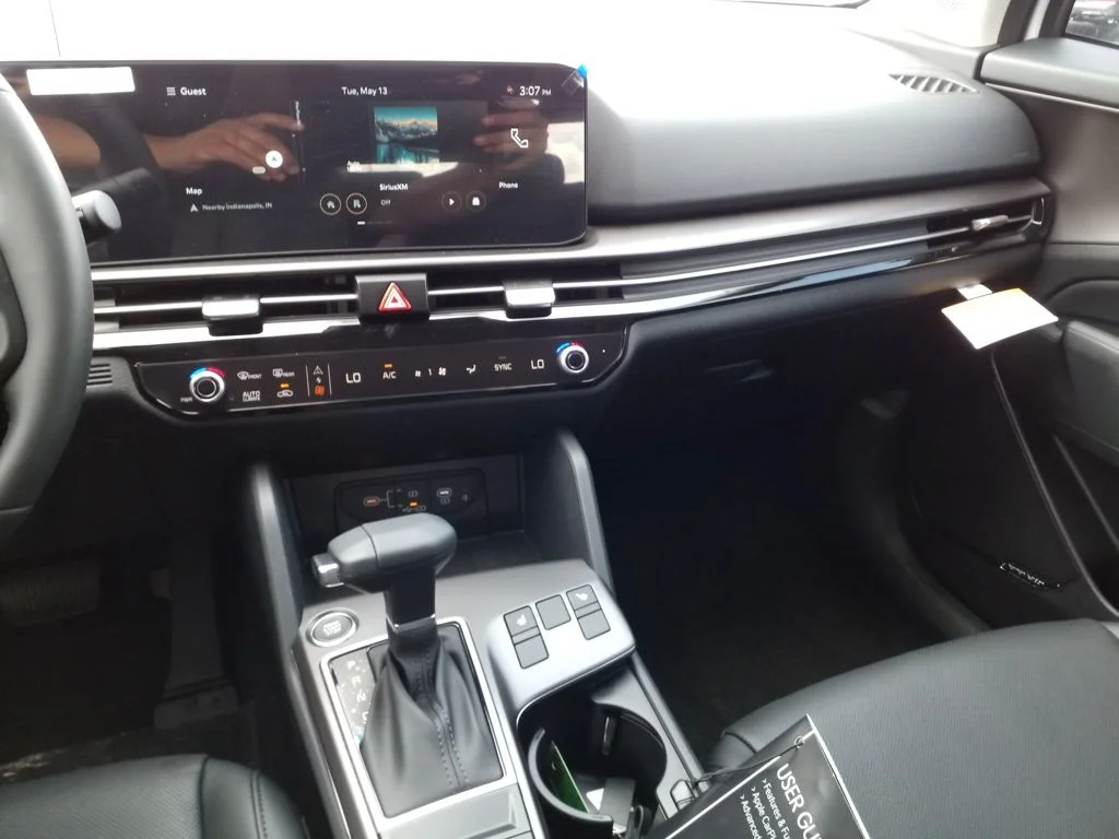 2026 Kia Sportage SX - Photo 10