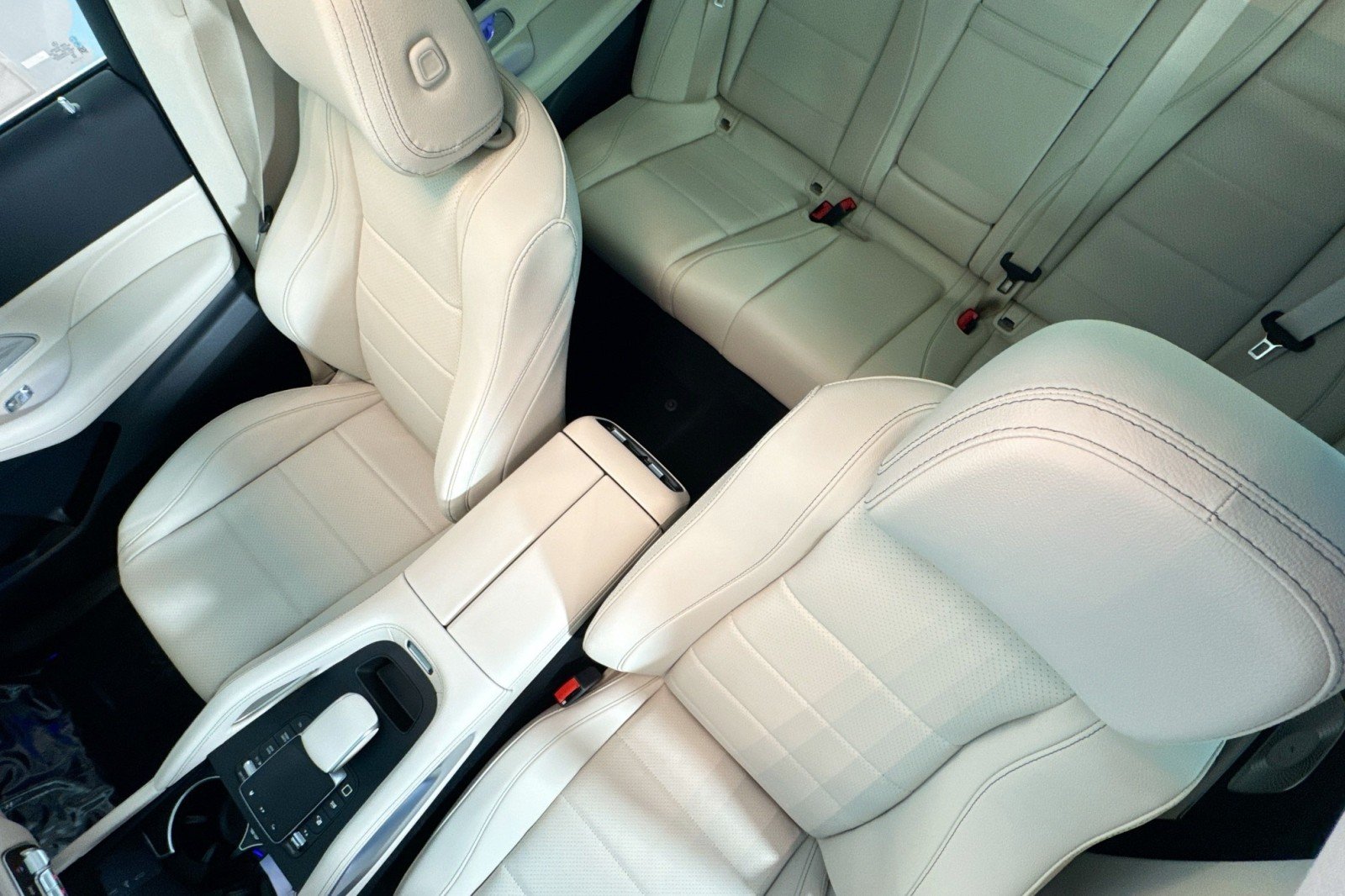 New 2026 Polar White Mercedes-Benz GLE 450 4MATIC® SUV image 19