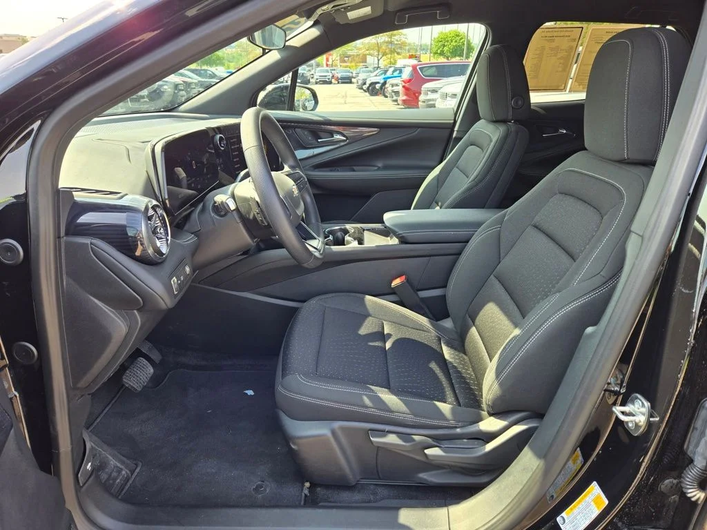 Used 2025 Black Chevrolet LT image 14
