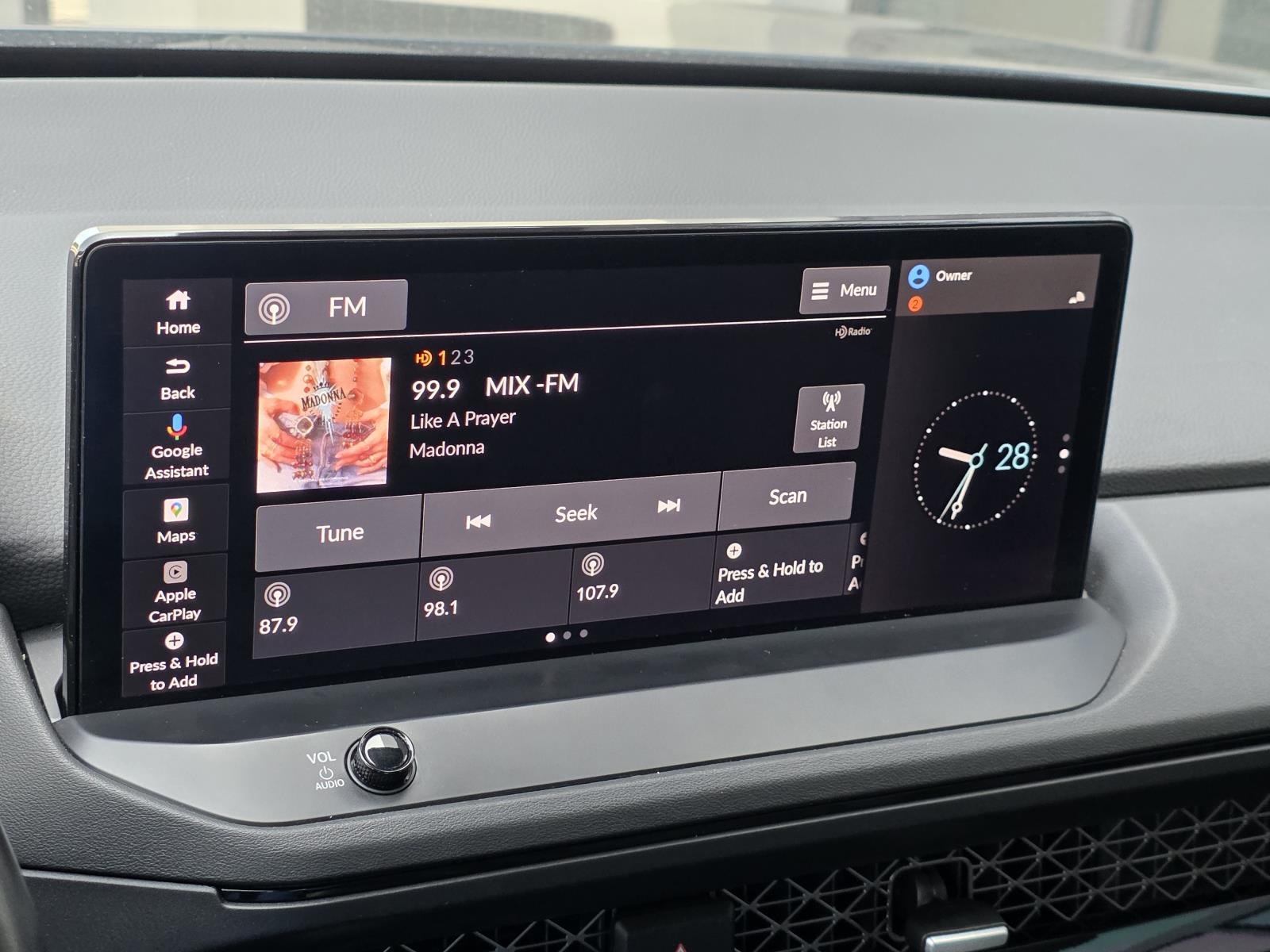 2024 Honda Accord Hybrid Touring - Photo 19