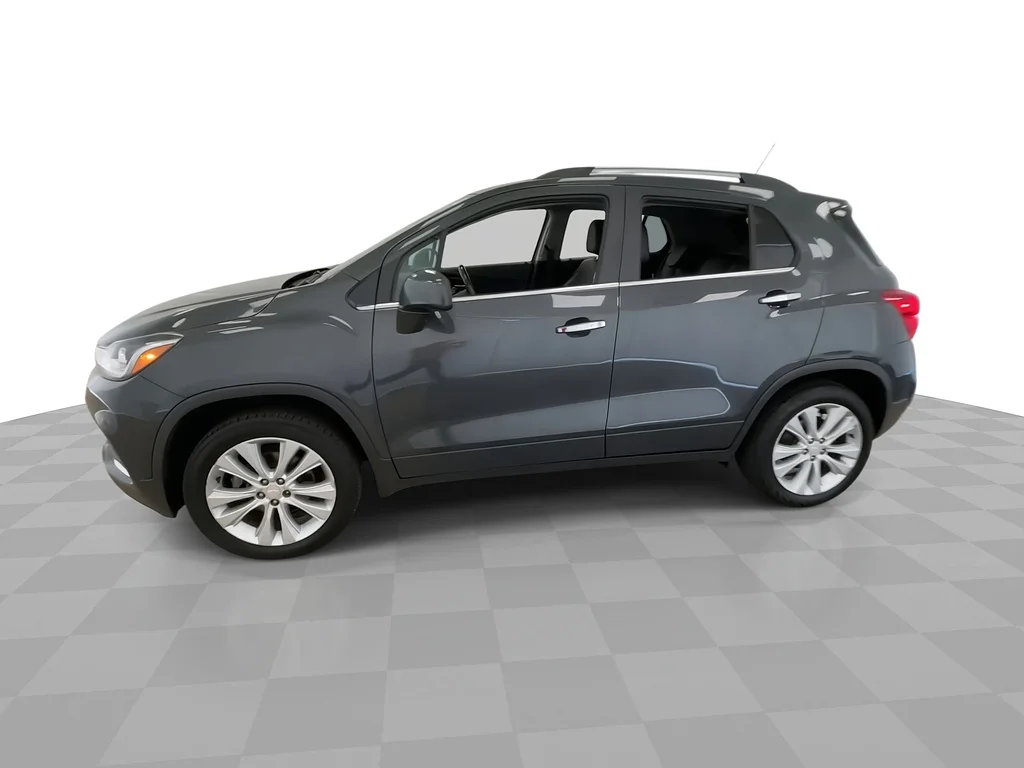 Used 2019 Nightfall Gray Metallic Chevrolet Premier image 6