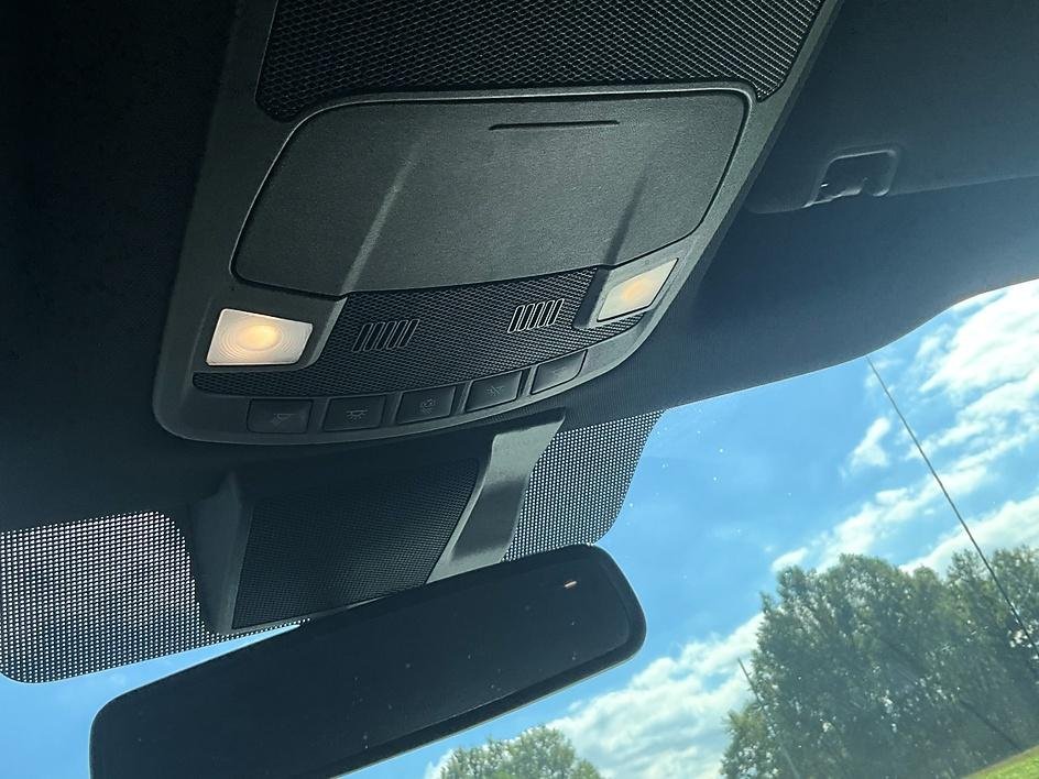 Used 2019 Silver Ford XLT image 29