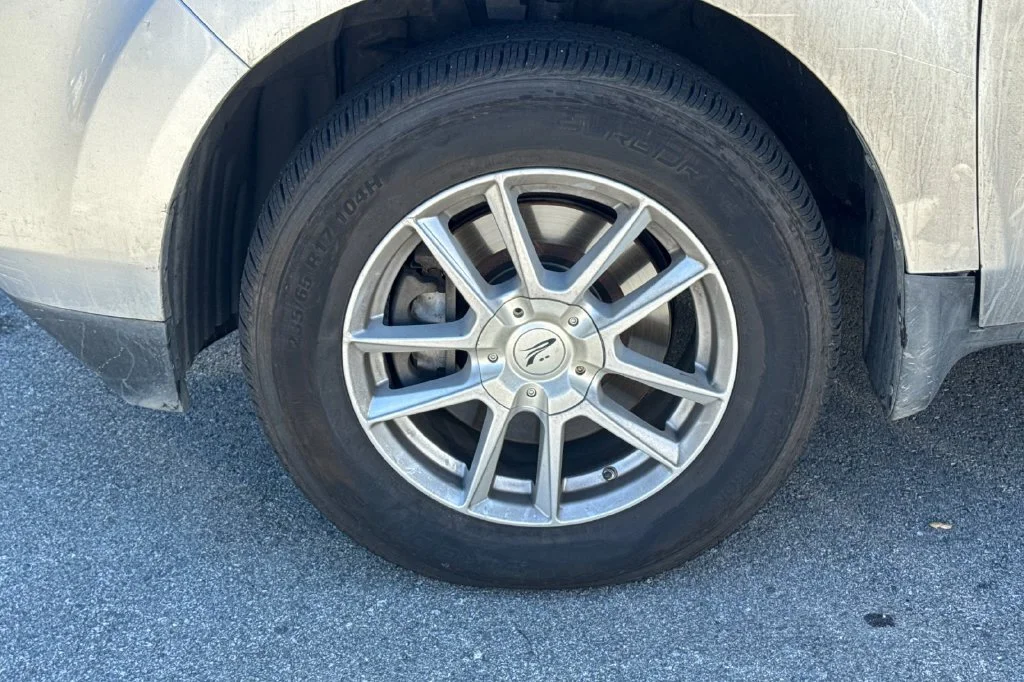 Used 2015 Silver Honda LX image 4