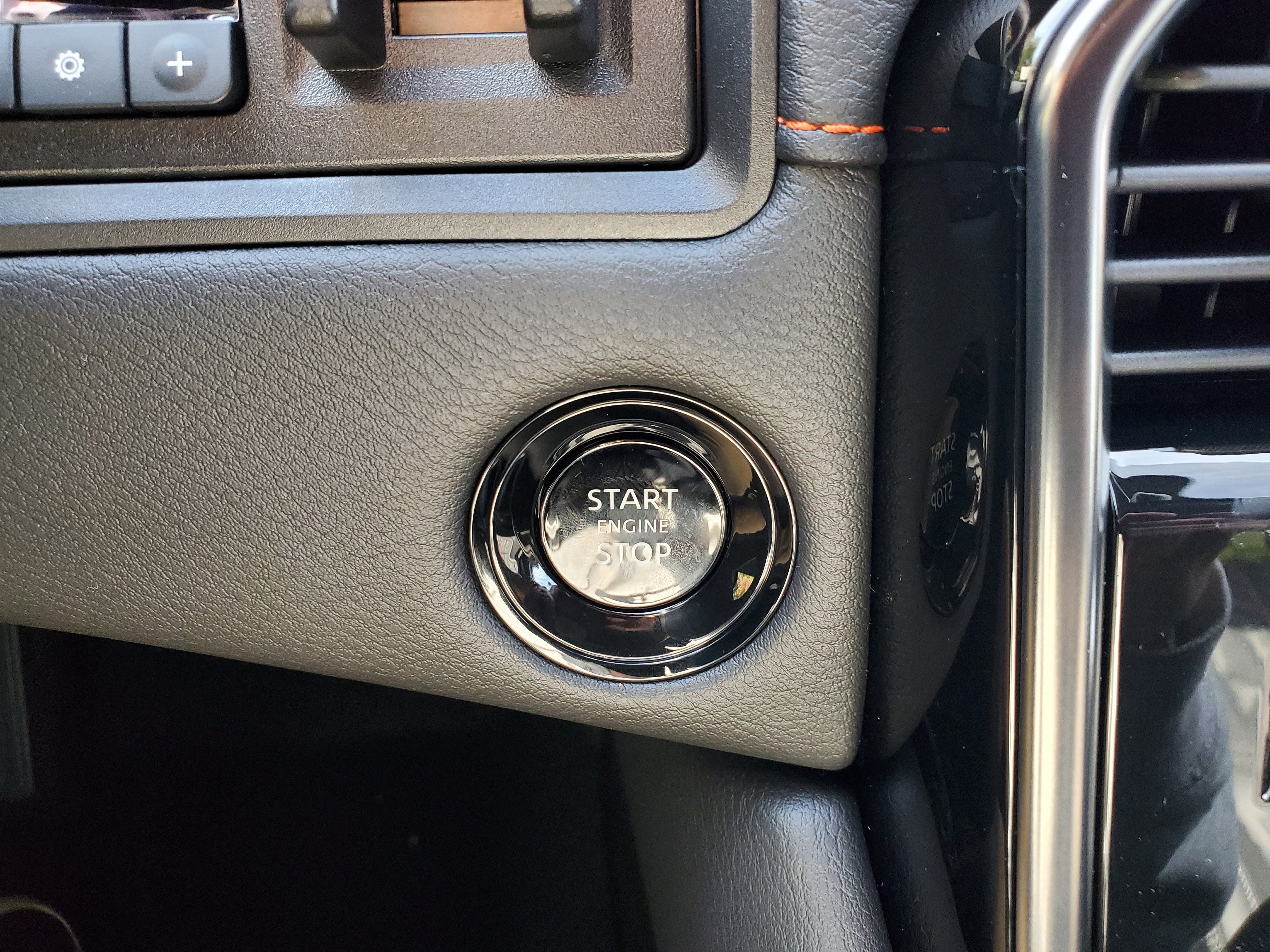 2026 Nissan Armada PRO-4X - Photo 21