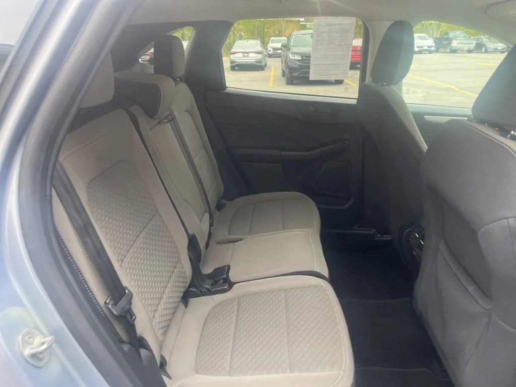 Used 2022 Blue Ford SE image 12