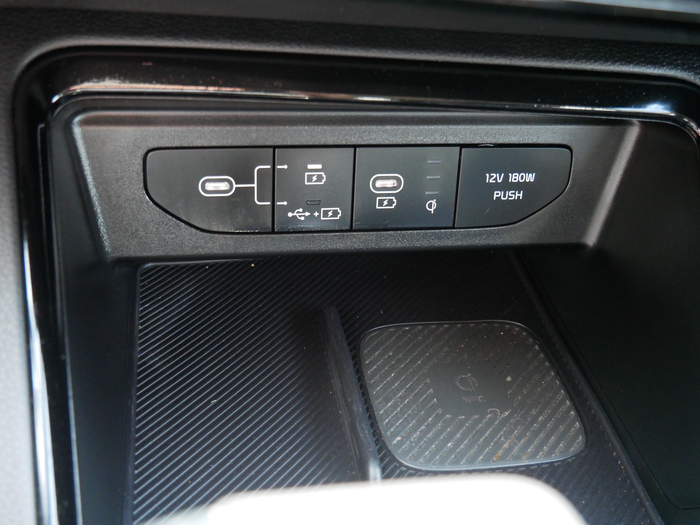 Used 2025 Snow White Pearl Kia EX image 32