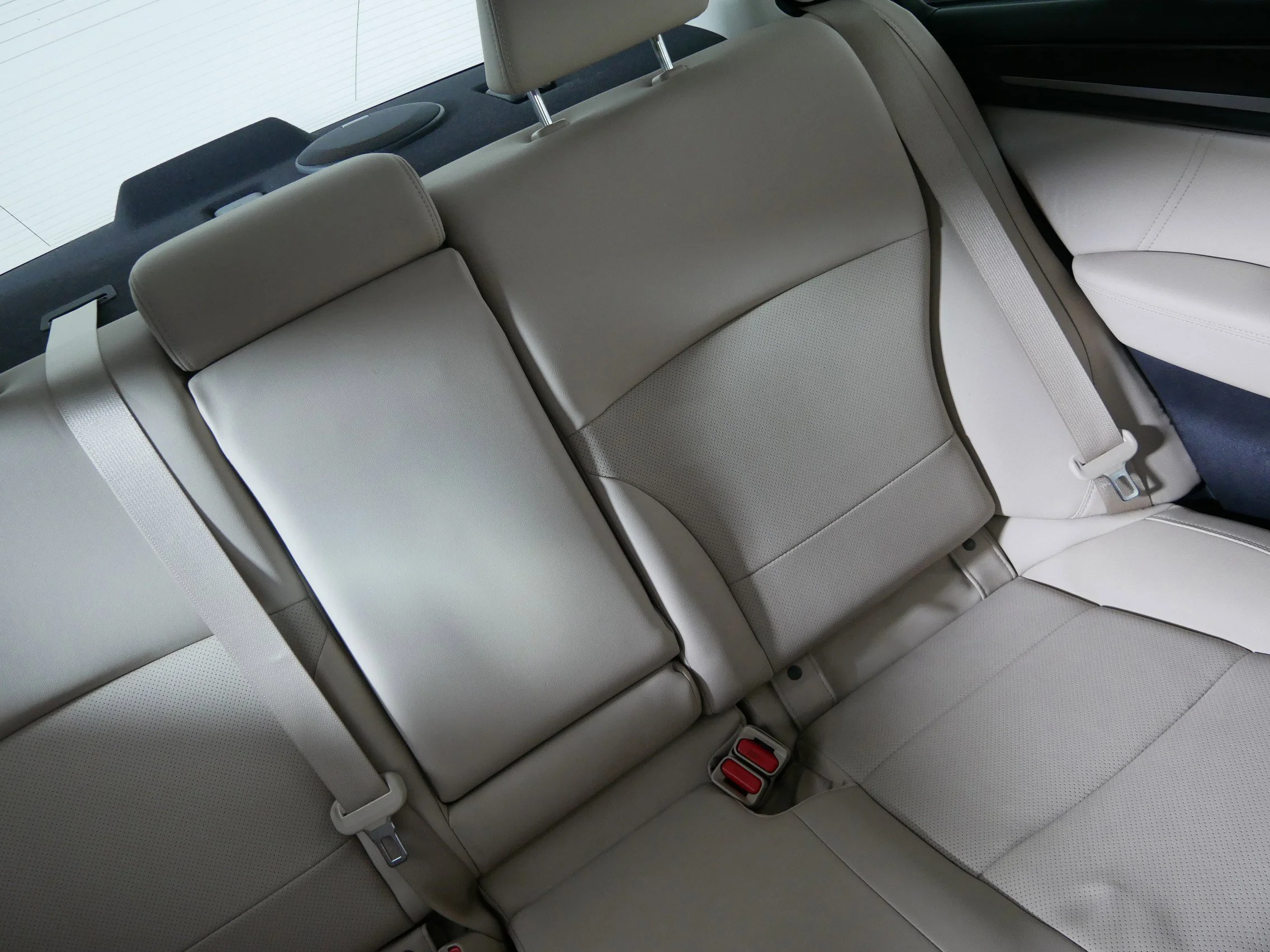 Used 2018 Tungsten Metallic Subaru Limited image 14