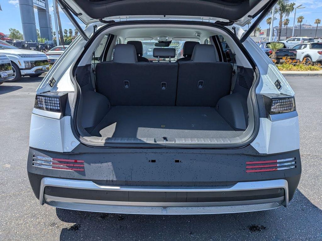 New 2026 White Hyundai SEL image 32