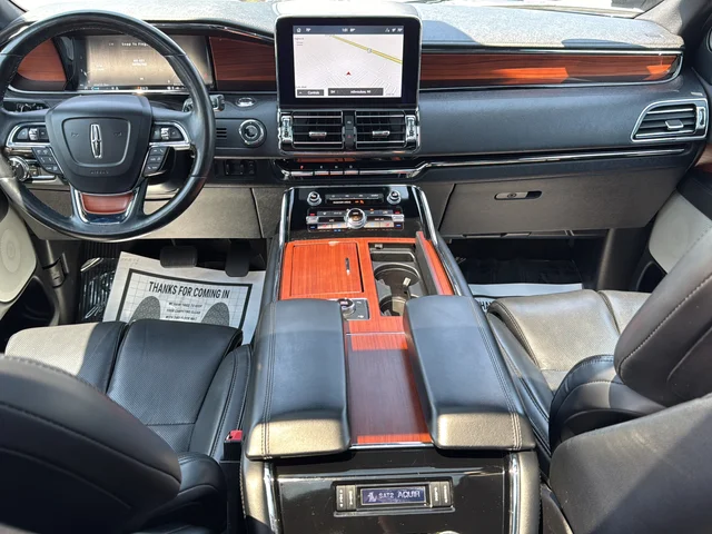 Used 2020 Black Lincoln Reserve image 11