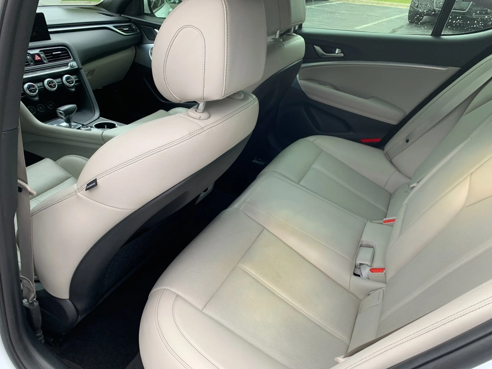 Used 2023 White Genesis 2.0T image 14