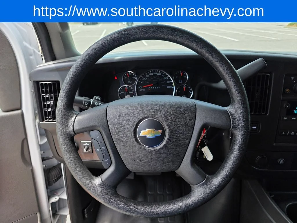 Used 2025 Summit White Chevrolet WT image 34