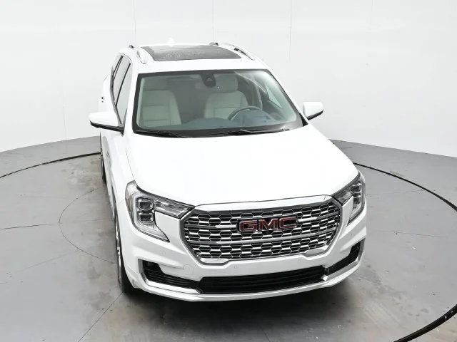 Used 2023 SUMMIT WHITE GMC Denali image 37