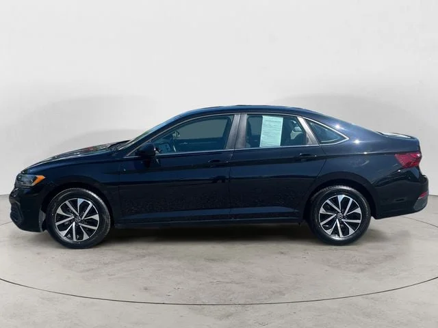 Used 2024 Black Volkswagen 1.5T S image 2