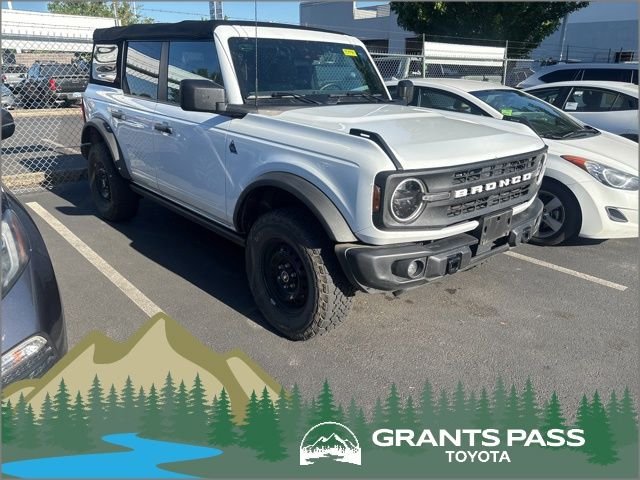 2022 Ford Bronco Black Diamond Mid (322A) 4x4's photo