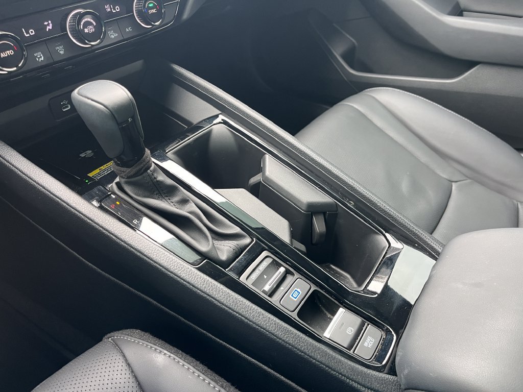 Used 2025 Platinum White Honda EX-L image 18