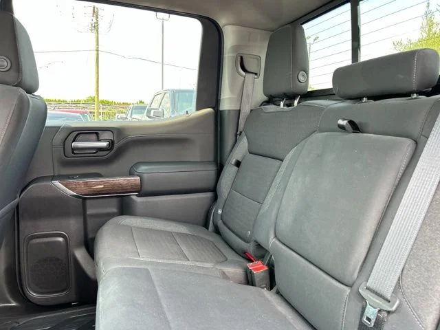 Used 2020 Cardinal Red GMC SLE image 16