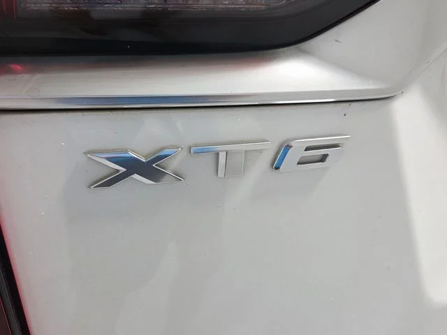 Used 2023 White Cadillac Luxury image 11