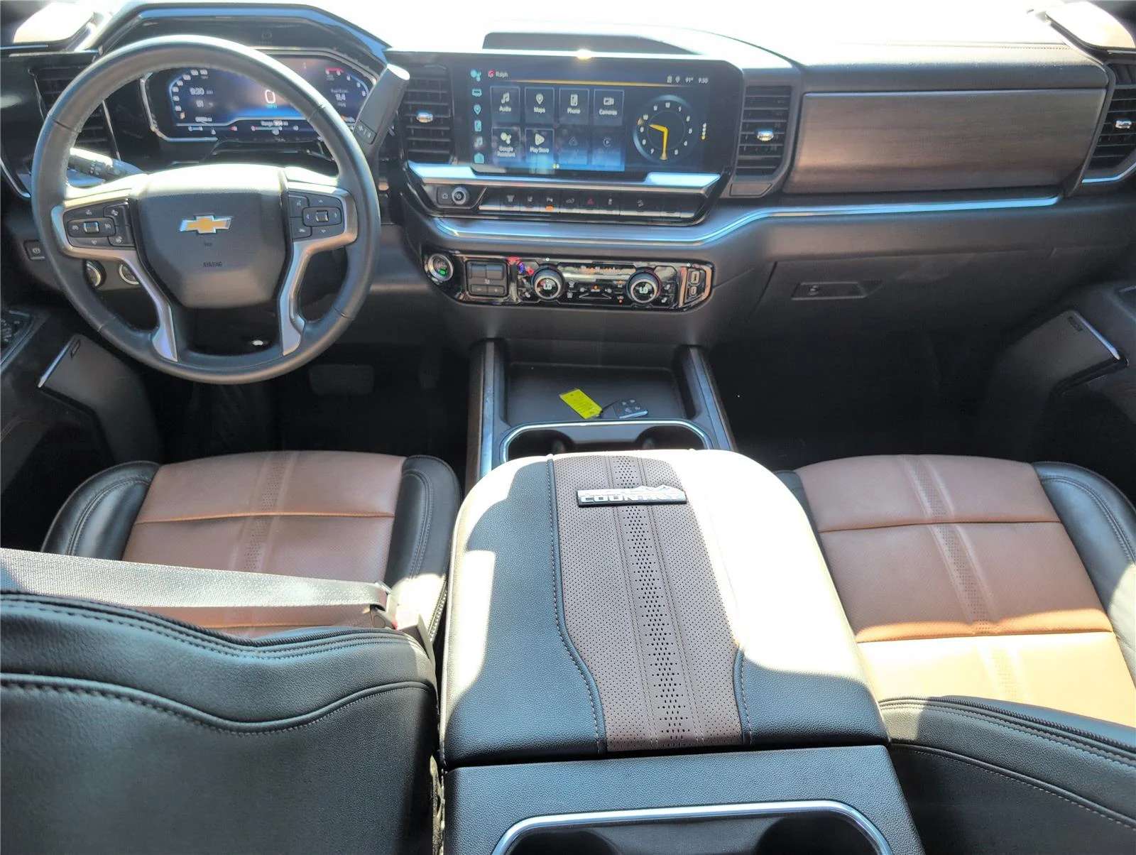 Used 2024 Summit White Chevrolet High Country image 30