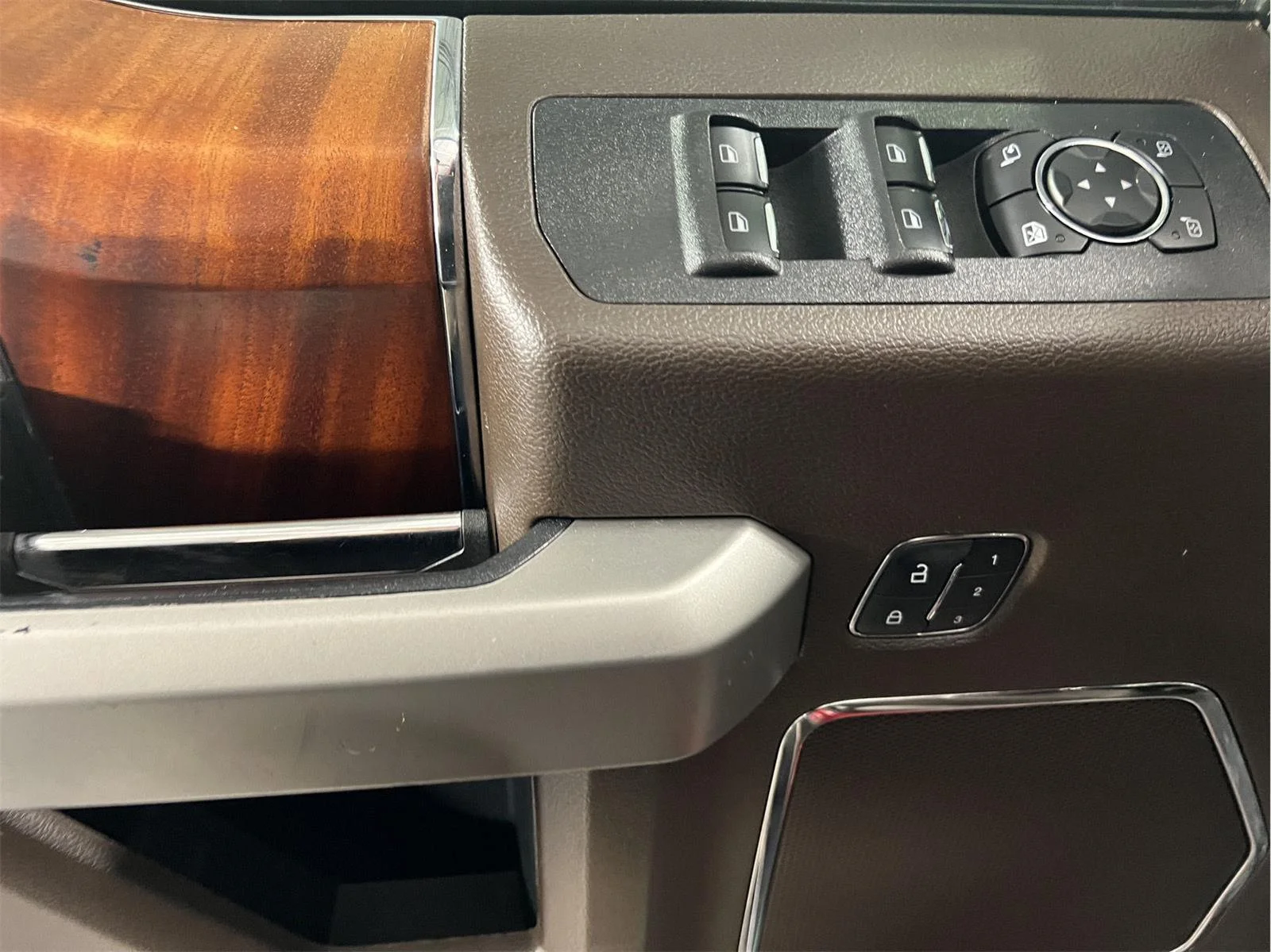 Used 2020 Rapid Red Metallic Tinted Clearcoat/Stone Gray Ford King Ranch image 10