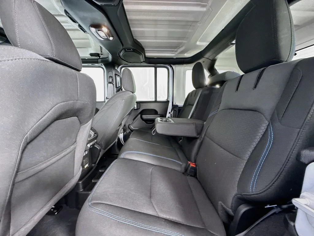 Used 2023 Silver Jeep Rubicon 4xe image 24