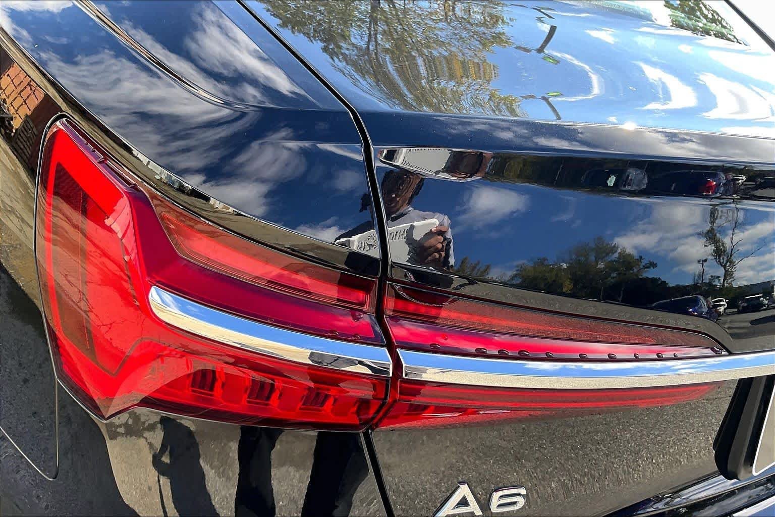 Used 2019 Mythos Black Metallic Audi Premium Plus image 29