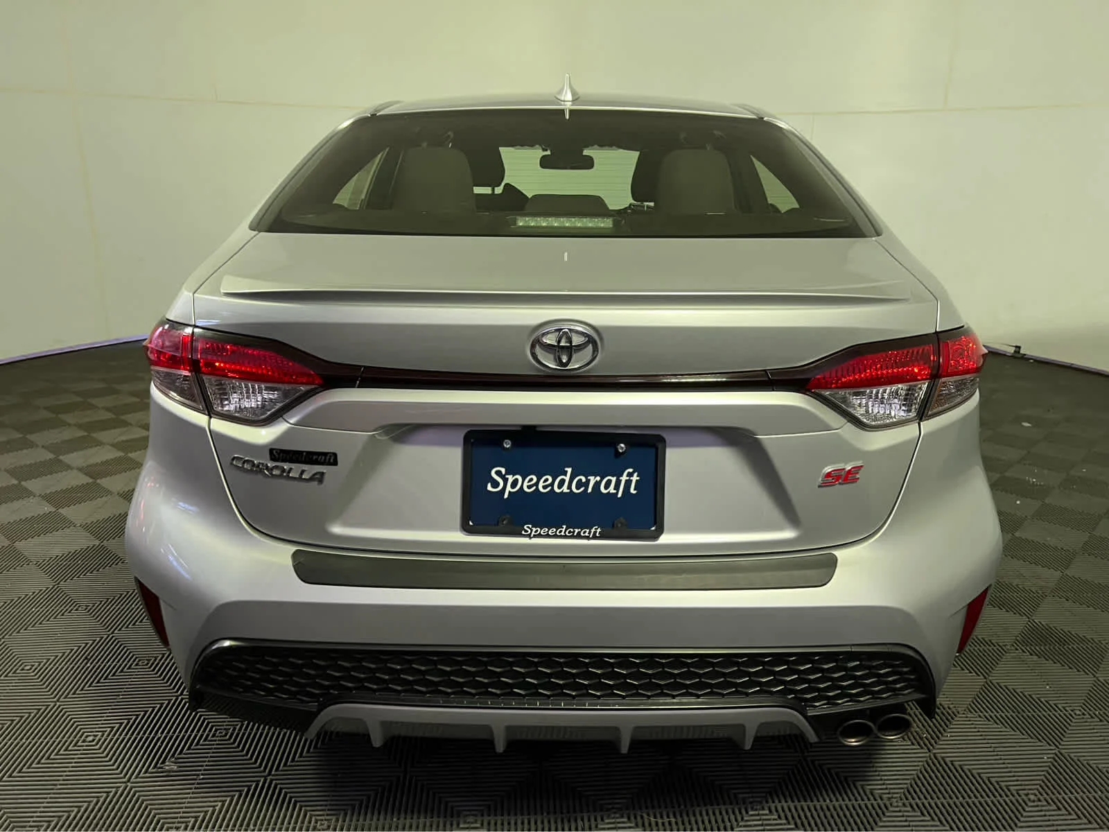Used 2022 Classic Silver Metallic Toyota SE image 6