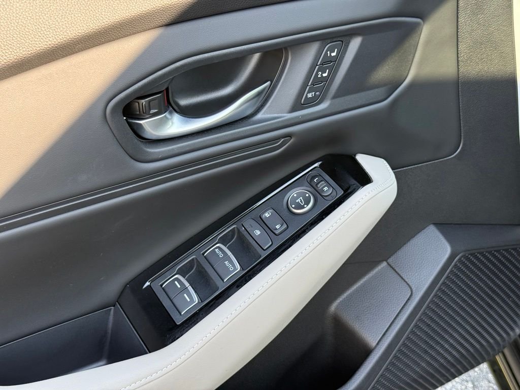 Used 2024  Honda Touring image 19