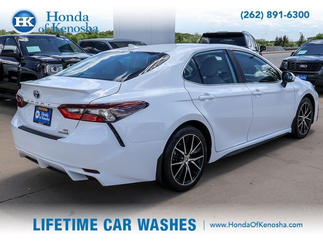 Used 2024 Ice Toyota SE image 6