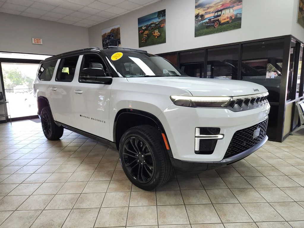New 2026 Bright White Clearcoat Jeep Summit Obsidian image 3