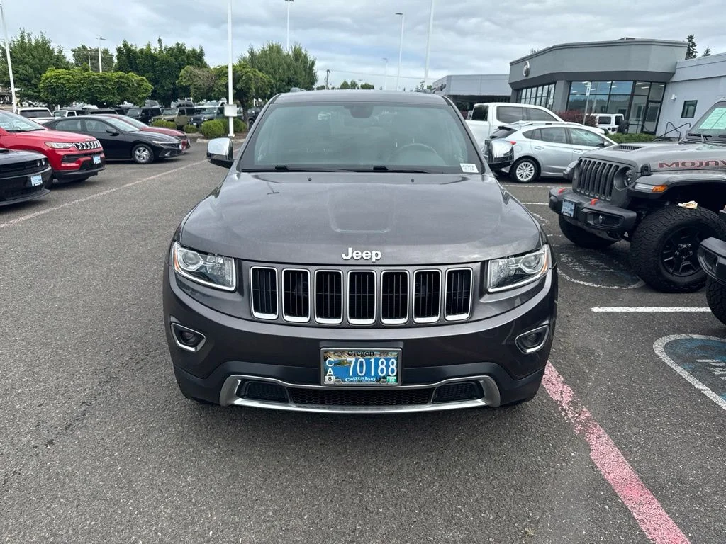 Used 2016 Granite Crystal Metallic Clearcoat Jeep Limited image 2