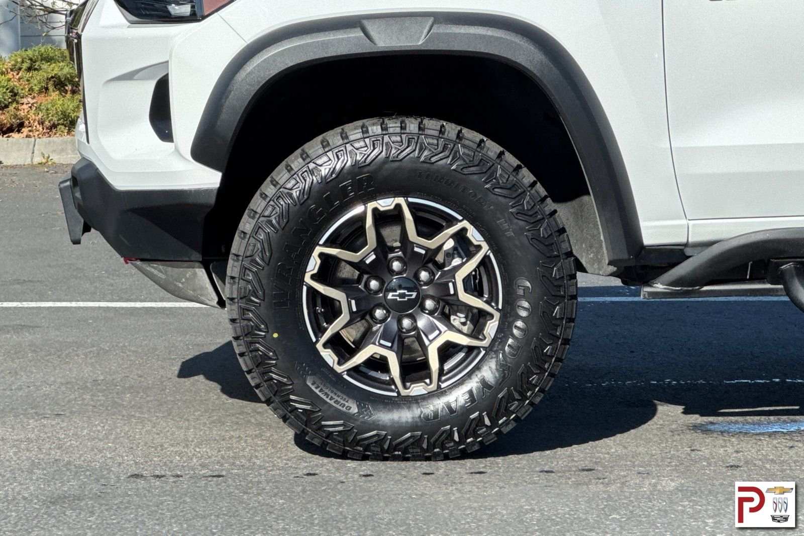 Used 2024 White Chevrolet ZR2 image 30