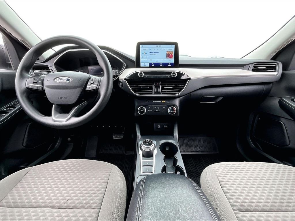 Used 2022 White Ford SE image 21