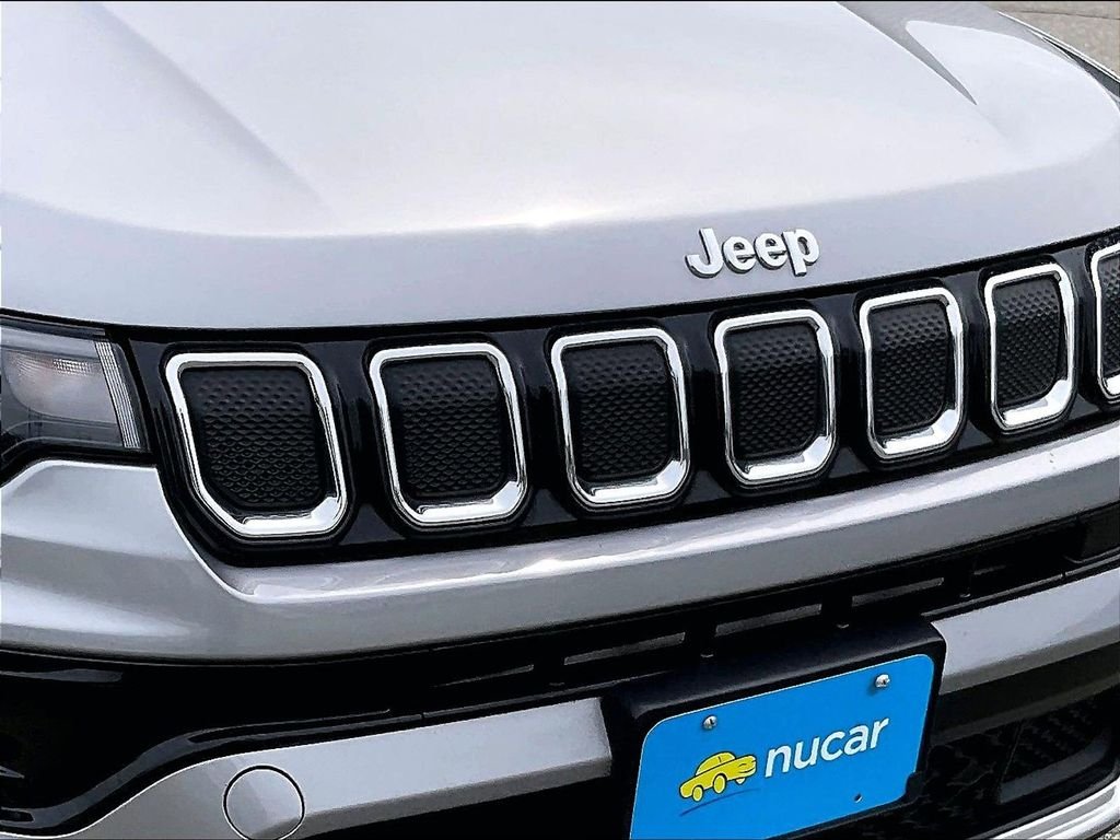 Used 2022 Silver Jeep Limited image 30