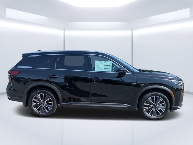 New 2027 MINERAL BLACK INFINITI Luxe FWD image 2