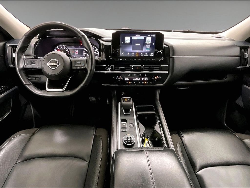 Used 2024 Pearl White Tricoat Nissan SL image 22