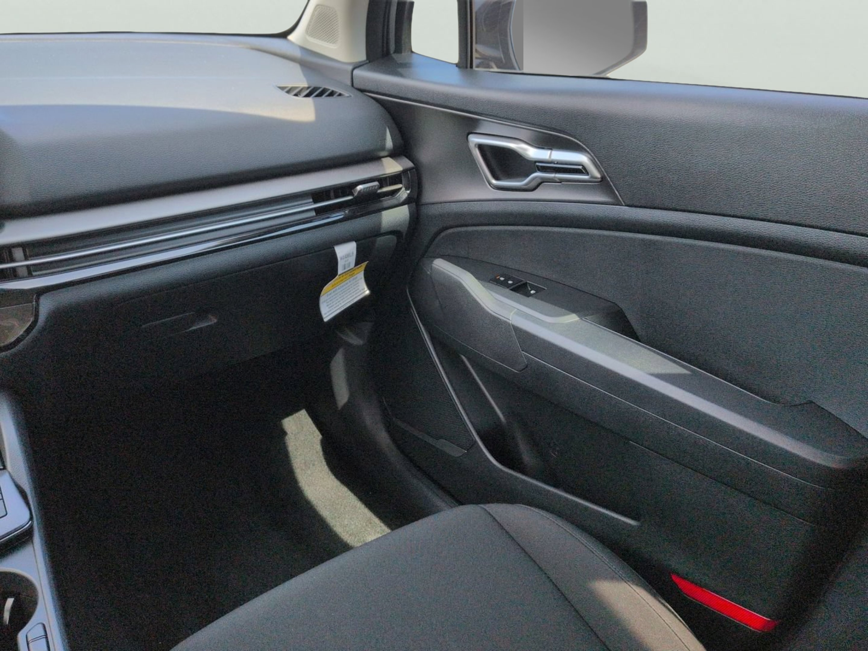 New 2027 Snow White Pearl Kia LX image 14