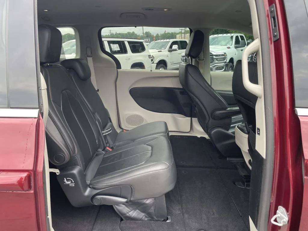Certified Used 2017 Red Chrysler Touring L image 17