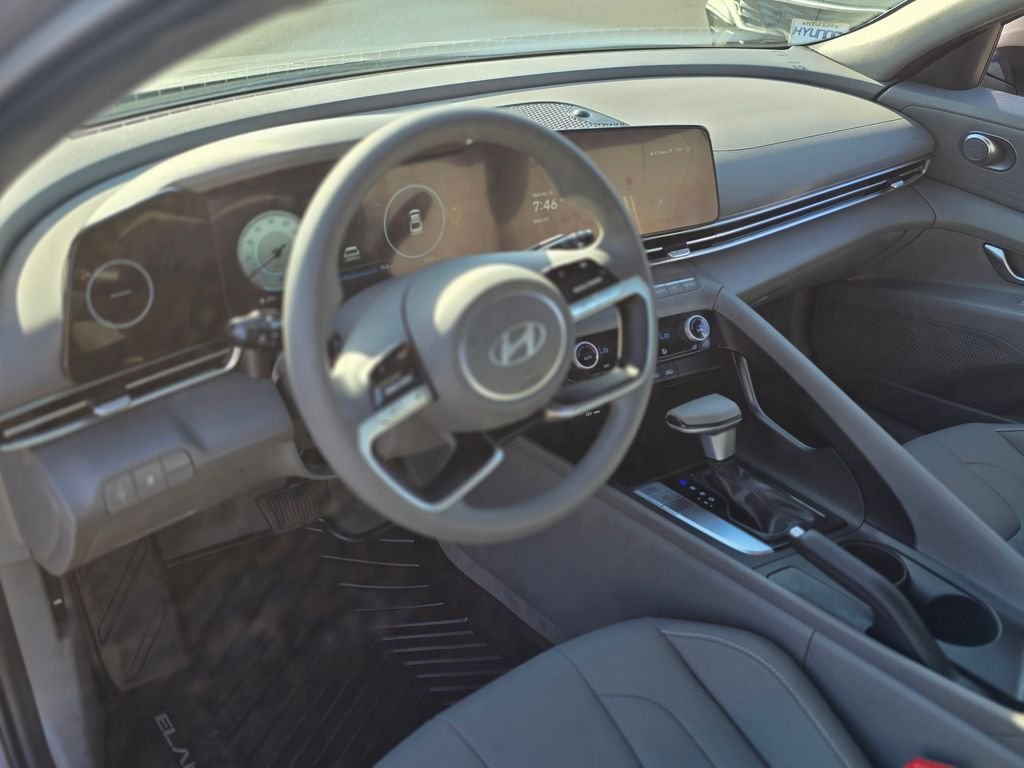 2024 Hyundai Elantra SEL - Photo 19