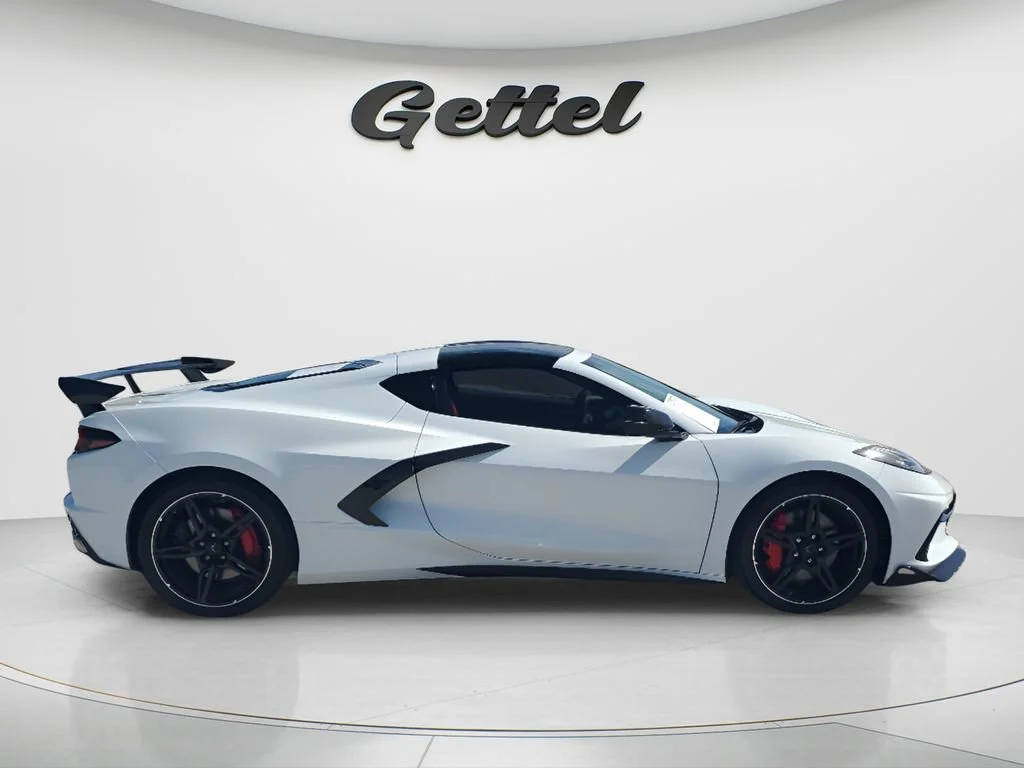 Used 2020 ARCTIC WHITE Chevrolet 2LT image 4