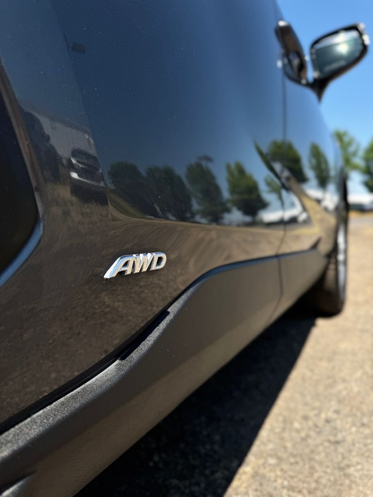 Used 2020 Magnetic Gray Metallic Toyota LE image 45