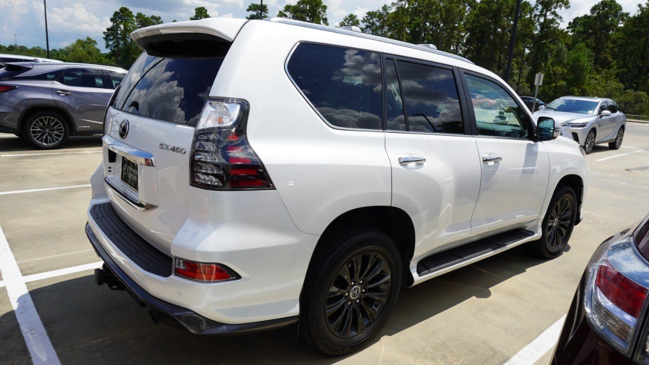 Certified Used 2023 White Lexus GX 460 Luxury image 4