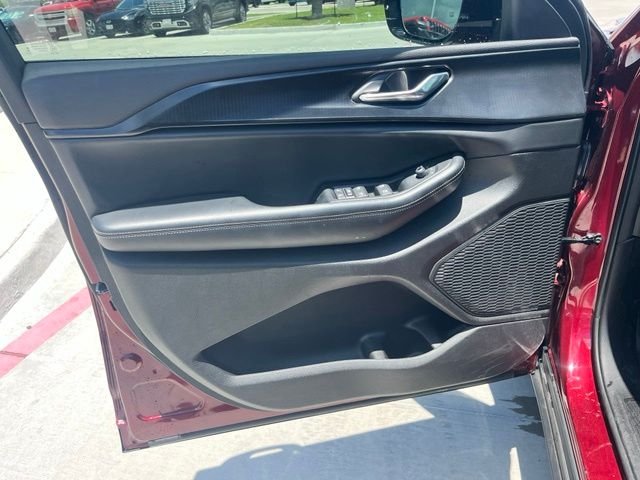 Used 2025 Red Jeep Altitude X image 8