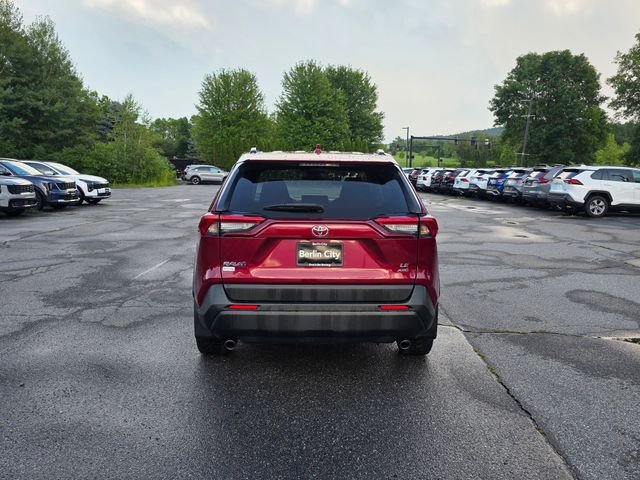 Used 2021 Pearl Toyota LE image 7