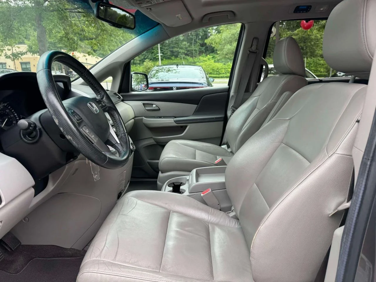 Used 2012 Polished Metal Metallic Honda EX-L image 19