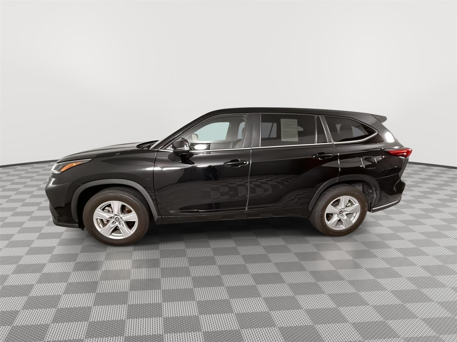 Used 2023 Midnight Black Metallic Toyota LE image 11
