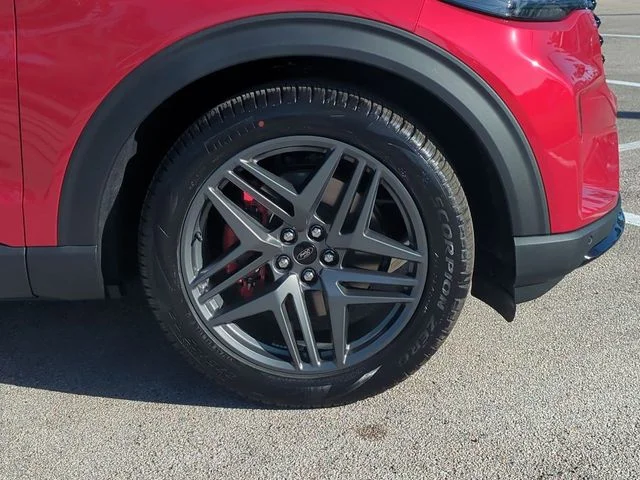 New 2026 Rapid Red Metallic Tinted Clearcoat Ford ST-Line image 11