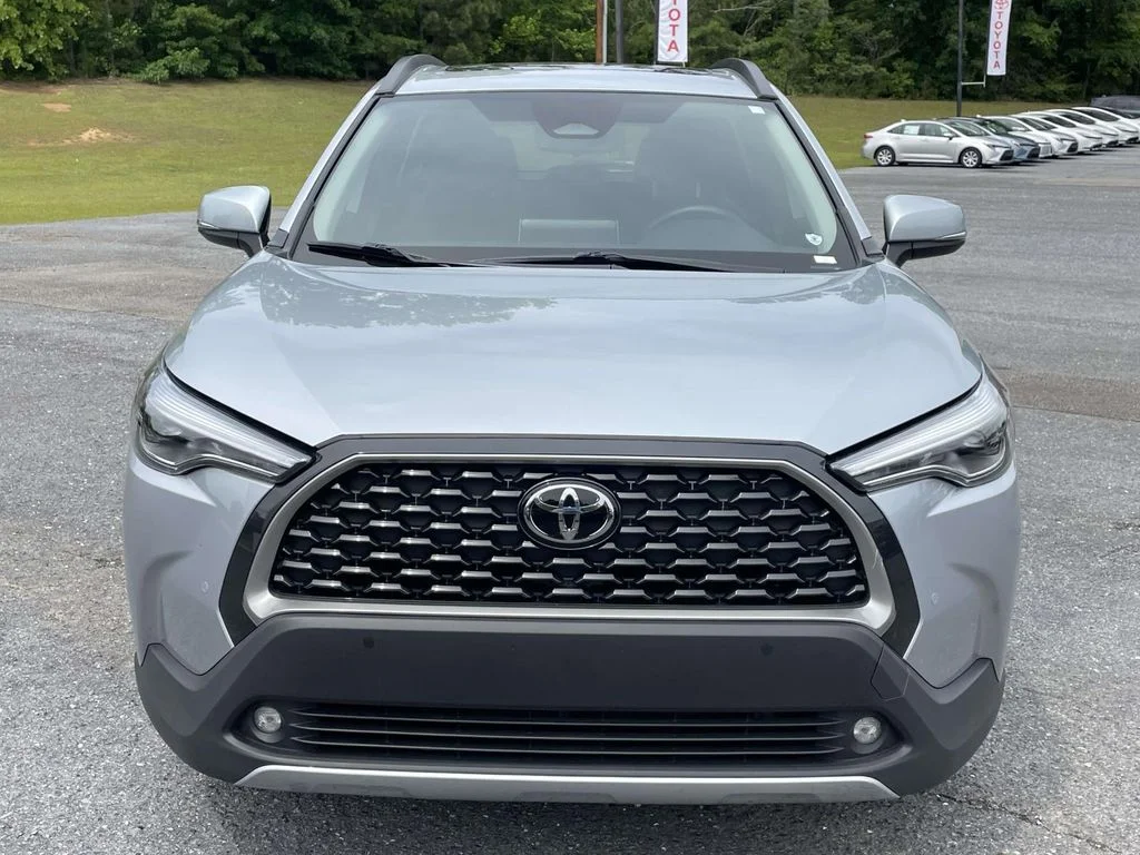 Used 2024 Sonic Silver Toyota XLE image 6