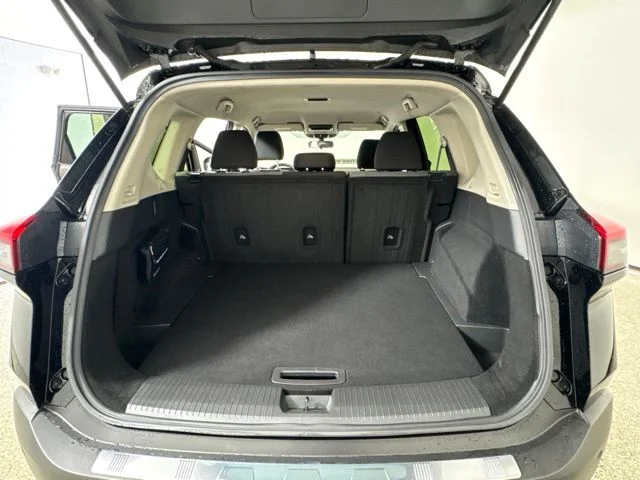 Used 2023 Black Nissan SV image 17