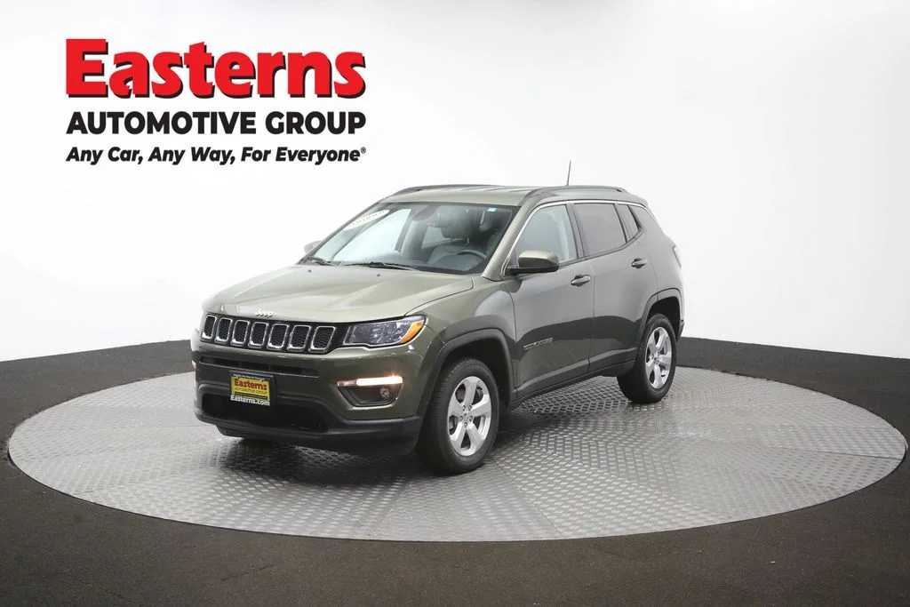 Used 2021 Green Jeep Latitude image 56