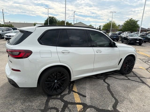 Used 2022 Alpine White BMW M50i image 4